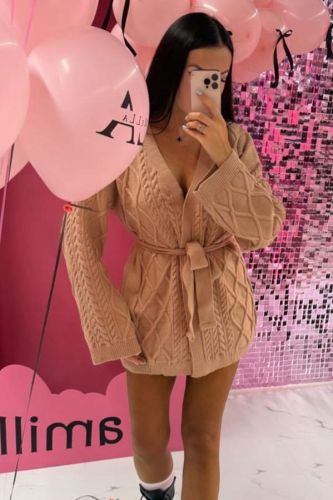 Krotki-kardigan-sweter-z-paskiem-LaMilla-bezowy-lalilafashion.pl-damski
