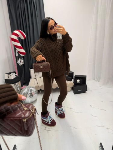 SWETER-LAMILLA-z-fredzlami-CZEKOLADA-lalilafashionpl