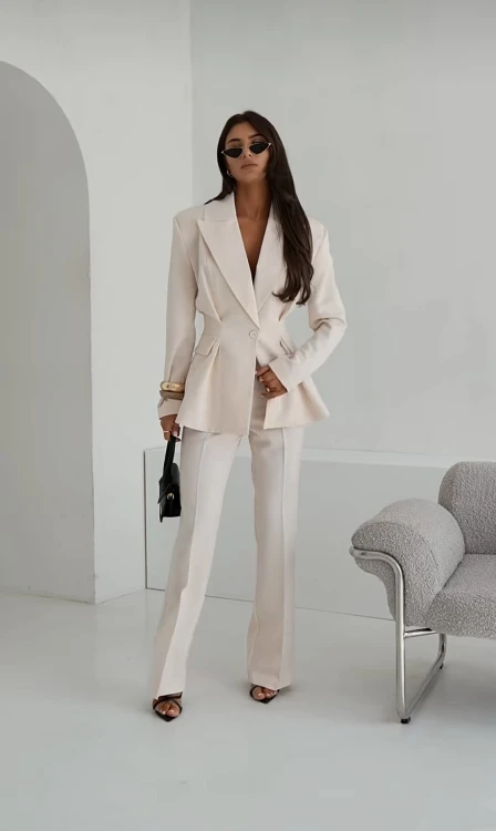 komplet-damski-garnitur-krem-Pari-LALILAFashion-na-komunię-chrzest-ostroleka