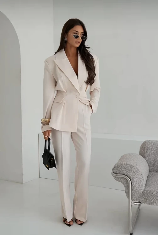 komplet-damski-garnitur-krem-Pari-LALILAFashion-na-komunię-chrzest-ostroleka