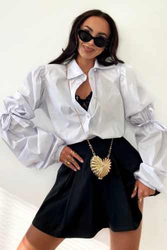Koszula-na-poduszkach-z-wiazanymi-rekawami-LaMilla-biala-w-lalilafashion pl.jpg